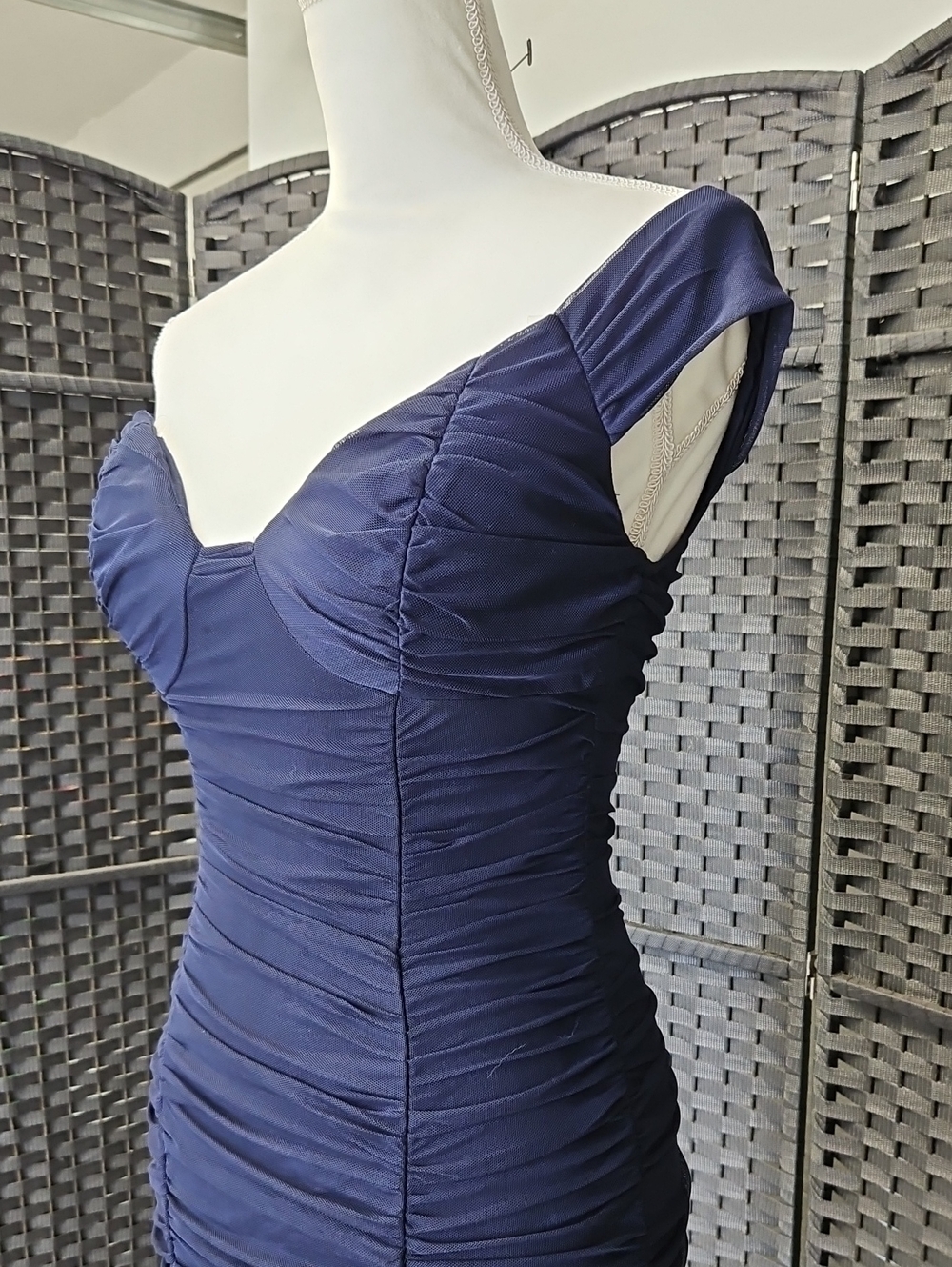 Navy Ruched Off-Shoulder Bodycon Dress - Picture 4 of 12